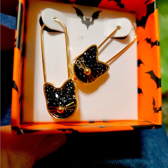Black Cat Safety Pin Earrings, Gold, Crystal Pave Stones NWT, Halloween - Picture 4 of 9